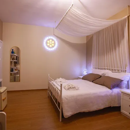 Alle Luminarie ゲストハウス 3*